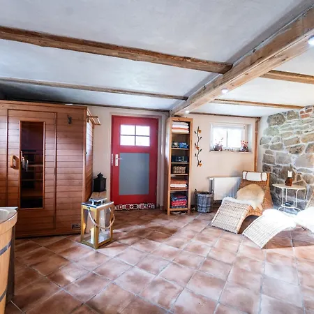 Grosse Nr 2 Mit Kamin Und 3 Schlafzimmern Im Johannishof *