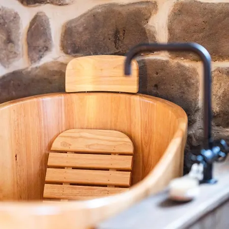 Grosse Nr 2 Mit Kamin Und 3 Schlafzimmern Im Johannishof * Kurort Oybin